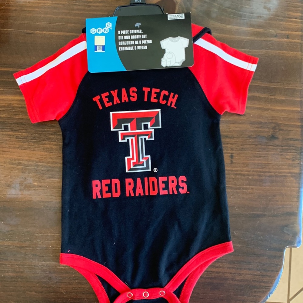 Texas Tech onsie, bib and booties set